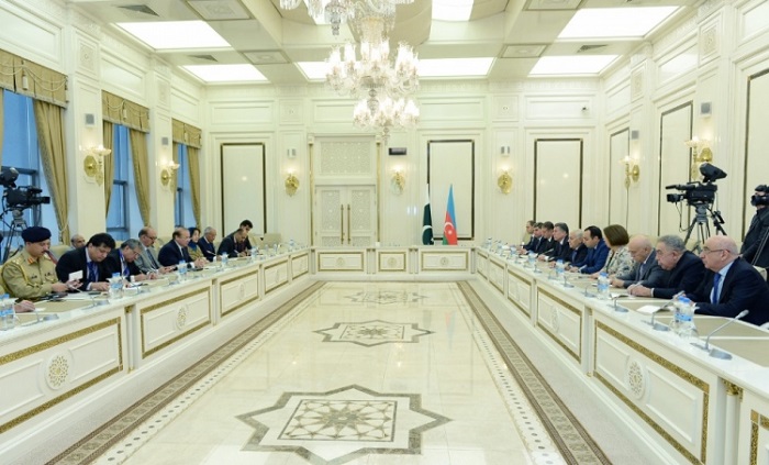 Pakistani premier meets with Azerbaijani parl’t speaker 